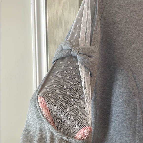 SHEIN Gray Puff Sleeve Cut Out with lace Sweatshirt - Picture 4 of 4